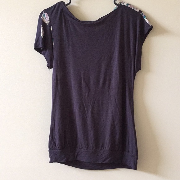 ANTHROPOLOGIE Vanessa Virginia Gold Leaf Blouse - Picture 4 of 5